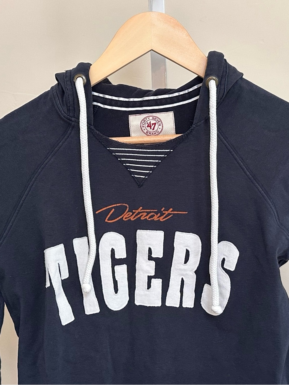 ‘47 Brand Detroit Tigers Women’s Hoodie Medium Navy MLB Baseball - Picture 4 of 6